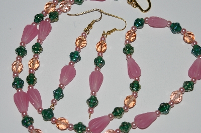 +MBA #B1-053  "Pink & Green Glass Bead & Pearl Necklace & Earring Set"