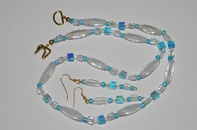 +MBA #B1-078  "Blue & Clear Glass Bead Necklace & Earring Set"