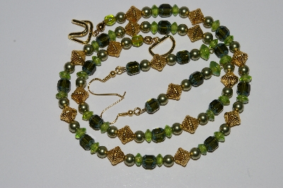 +MBA #B2-033  "Vintage Green Glass Bead & Pearl Necklace & Earring Set"