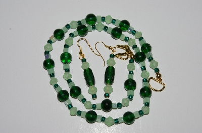 +MBA #B2-021  "Matte Green & Dark Green Glass bead Necklace & Earring Set"
