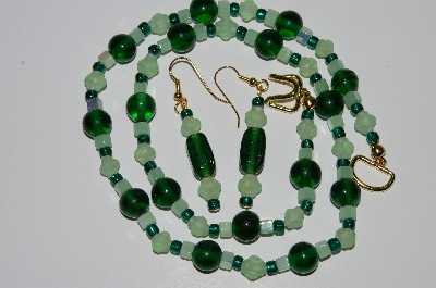 +MBA #B2-021  "Matte Green & Dark Green Glass bead Necklace & Earring Set"