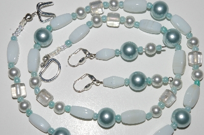 +MBA #B3-021  "White Milk Glass & Clear Glass Bead & Pearl Necklace & Earring Set"