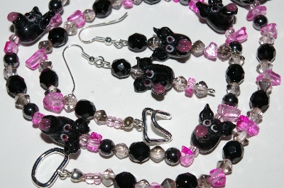+MBA #B4-3009  "Fancy Black Glass Pig Head,Black Crystal & Hemalyke Bead Necklace & Matching Earring Set"