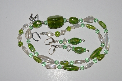 +MBA #B4-3003  "Green & Clear Luster Glass Bead & Crystal Necklace & Matching Earring Set"