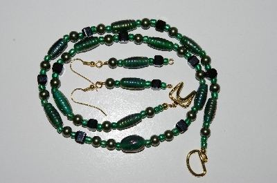 +MBA #B4-2974  "Green Luster Glass, Black Glass & Pearl Necklace & Matching Earring Set"