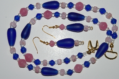 +MBA #B4-2944  "Matte Blue & Pink Glass bead Necklace & Matching Earring Set"