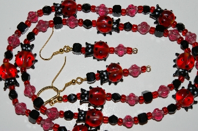 +MBA #B5-057  "Glass Lady Bug, Glass Beads & Crystal Necklace & Earring Set"