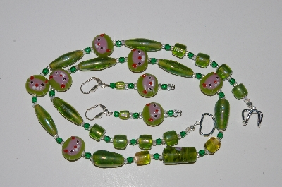 +MBA #B5-090  "Fancy Cat Glass Bead Necklace & Matching Earring Set"