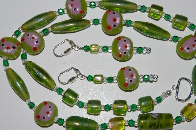 +MBA #B5-090  "Fancy Cat Glass Bead Necklace & Matching Earring Set"