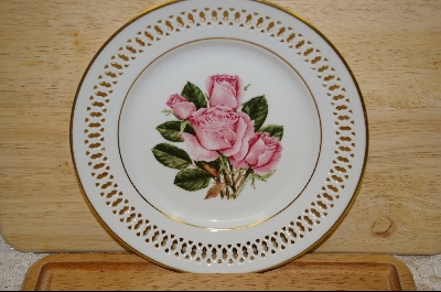 + The 12 Rose Plates "Queen Elizabeth" 1979