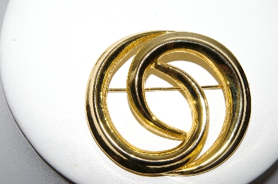 +MBA #88-465  "Vintage Gold Plated Fancy Swirl Pin"