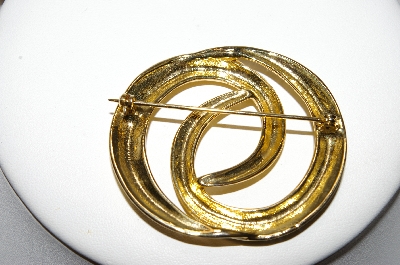 +MBA #88-465  "Vintage Gold Plated Fancy Swirl Pin"