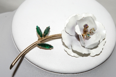 +MBA #88-310  "Vintage White Enamel Flower Pin"