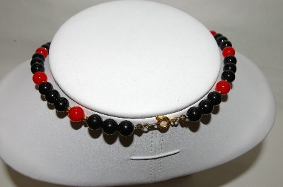 +MBA #88-147  "Gold Tone Black & Red Enamel & Bead Necklace"
