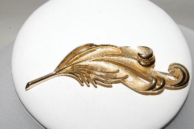 +MBA #88-311  "Trifari Fancy Gold Tone Leaf Pin"