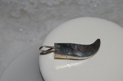 +MBA #FL7-013  "Artist "BE" Signed Blue Turquoise Bear Claw Pendant"