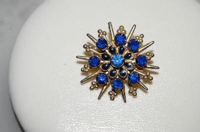 +MBA #FL7-009  "Vintage Goldtone Blue Rhinestone Pin"