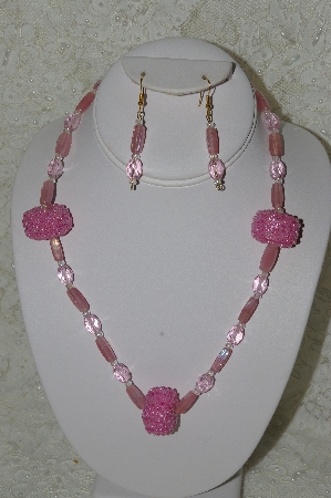 +MBAHB #33-202   "Hand Made Square Pink Bead Necklace & Earring Set"