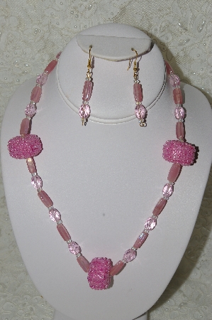 +MBAHB #33-202   "Hand Made Square Pink Bead Necklace & Earring Set"
