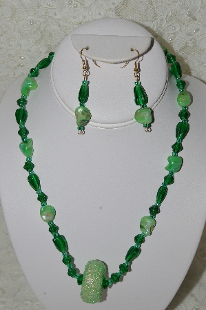 +MBAHB #33-183  "Fancy Green Seed Bead Cluster Bead, Green Glass Bead & Green Mother Of Pearl Bead Necklace & Matching Earring Set"
