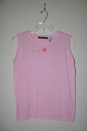 +MBADG #18-125  "Blaine Trump Fancy Floral Applique Knit Shell"