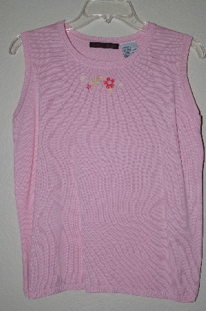 +MBADG #18-125  "Blaine Trump Fancy Floral Applique Knit Shell"