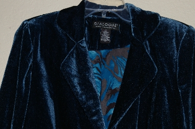 +MBADG #28-550  "Dialogue  Green Fully Lined Velvet Blazer"