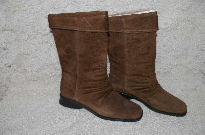 +MBAB #29-141  "Markon Brown Suede Pull-On Scrunch Boots"