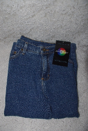+MBANF #563   "Size 6/ 32" Long  "Newport News Stonewash 5 Pocket Jean"