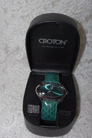 +MBAMG #11-1012  "Croton Green Face Cobra Strap Watch"
