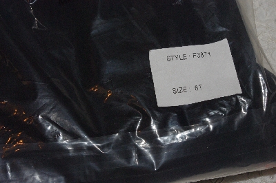 +MBAMG #T06-135  "Size 6 Tall / 34" Long  "2003 Jeanology  Black Velvet Jeans"