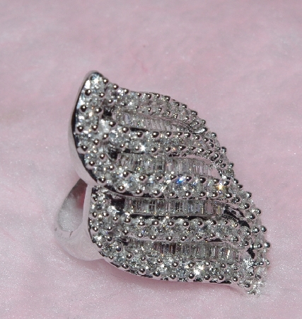 +Lamps II #0109  "Beautiful 14K White Gold Baguette & Round Diamond Ring"