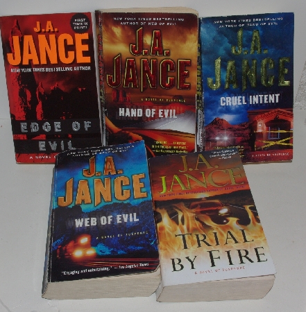 +Lamps II #0004 "Set Of 15 J.A. Jance Paperbacks "Ali Reynolds" Series