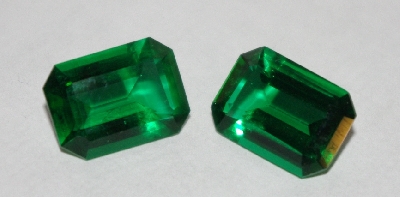+MBA #1818-099  "Set Of 2 Square Cut Emerald Green CZ's"