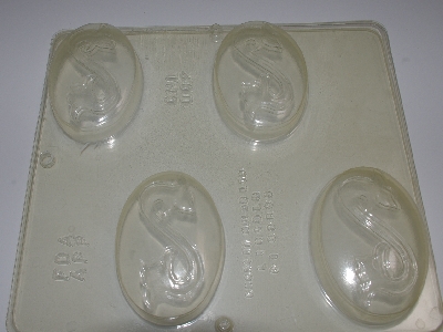 +MBA #3333-418   "Lot Of 6 Plastic 3 Bar Soap Molds"
