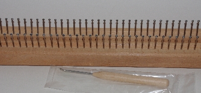 +MBA #3737-0036   "2007 Solid Hard Wood Knitting Board With Patterns & DVD"