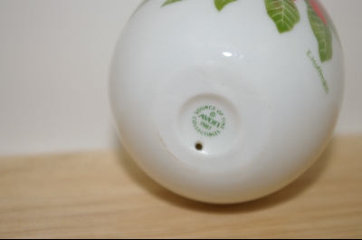 +MBA #10-036  Avon 1987 "Winter's Treasure" Ceramic Collectors Egg