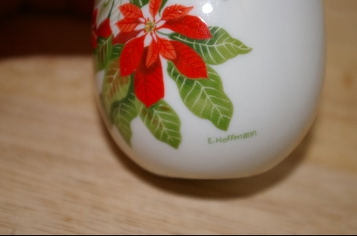 +MBA #10-036  Avon 1987 "Winter's Treasure" Ceramic Collectors Egg