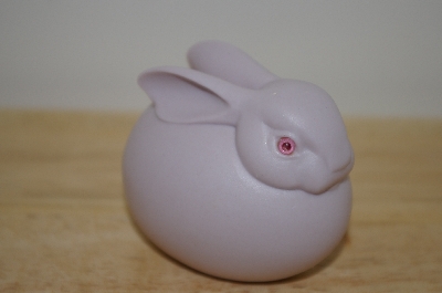 +MBA #10-006   1980's Set Of 3 D56 Bunny Porceline Eggs
