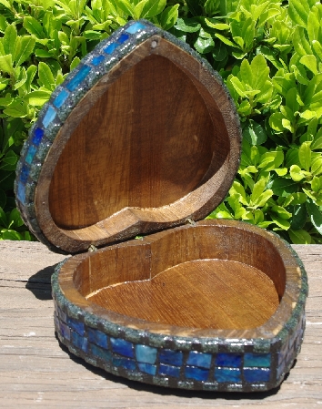 +MBA #5558-313  "Black & Multi Blue Stained Glass Heart Shaped Mosaic Jewelry Trinket Box"