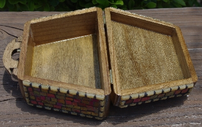 +MBA #5559-0014  "Gold & Iridescent Red Stained Glass Purse Shaped Mosaic Jewelry Trinket Box"