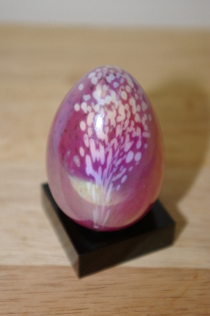 +MBA #10-100  "1985 Beautiful Pink Hand Crafted Art Glass Egg