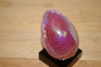 +MBA #10-100  "1985 Beautiful Pink Hand Crafted Art Glass Egg