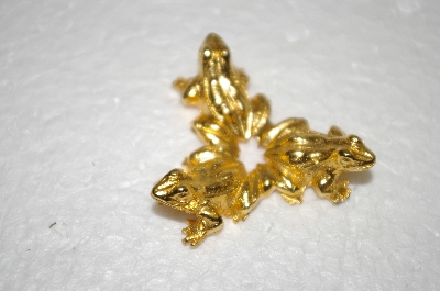 +MBA #12-254  1990's Small Gold Plated Frog Egg Holder