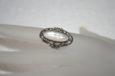 +MBA #16-123  Artist Signed Fancy Mother Of Pearl Ring
