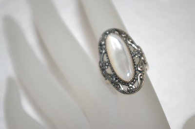 +MBA #16-123  Artist Signed Fancy Mother Of Pearl Ring