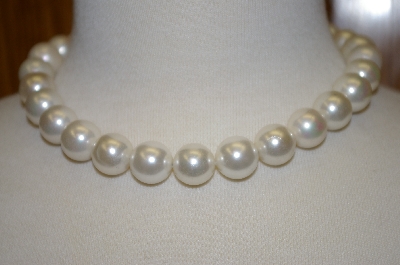+MBA #19-563  Large White Glass Pearl Necklace