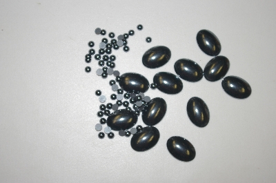 +MBA #23-105   "Set Of 12 Hemalyke Large Cabochons & 72 Small