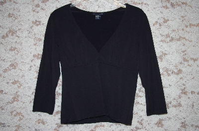 +MBA #34-028  "Black Boston Proper V-Neck Stretch Top