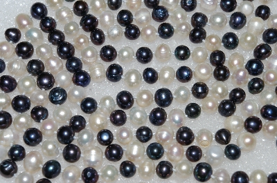 +MBA #S51-351   "64" Black & White Endless Freshwater Pearl Necklace"
